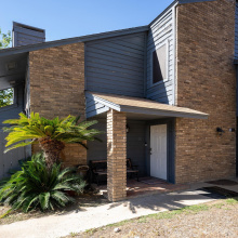 210 E Del Mar Blvd, Laredo, Texas 78041, 1 Bedroom Bedrooms, 3 Rooms Rooms,1 BathroomBathrooms,Residential,For Sale,210 E Del Mar Blvd,20254056