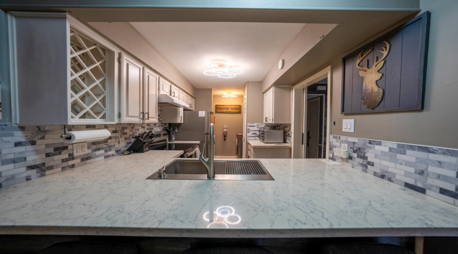 210 E Del Mar Blvd, Laredo, Texas 78041, 1 Bedroom Bedrooms, 3 Rooms Rooms,1 BathroomBathrooms,Residential,For Sale,210 E Del Mar Blvd,20254056