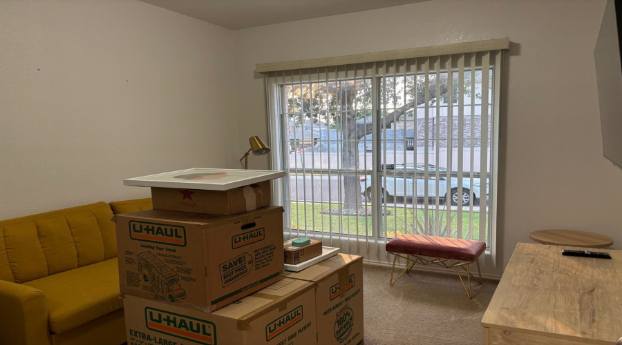 217 Kahlo Lp, Laredo, Texas 78045, 3 Bedrooms Bedrooms, 6 Rooms Rooms,2 BathroomsBathrooms,Residential,For Rent,217 Kahlo Lp,20254489