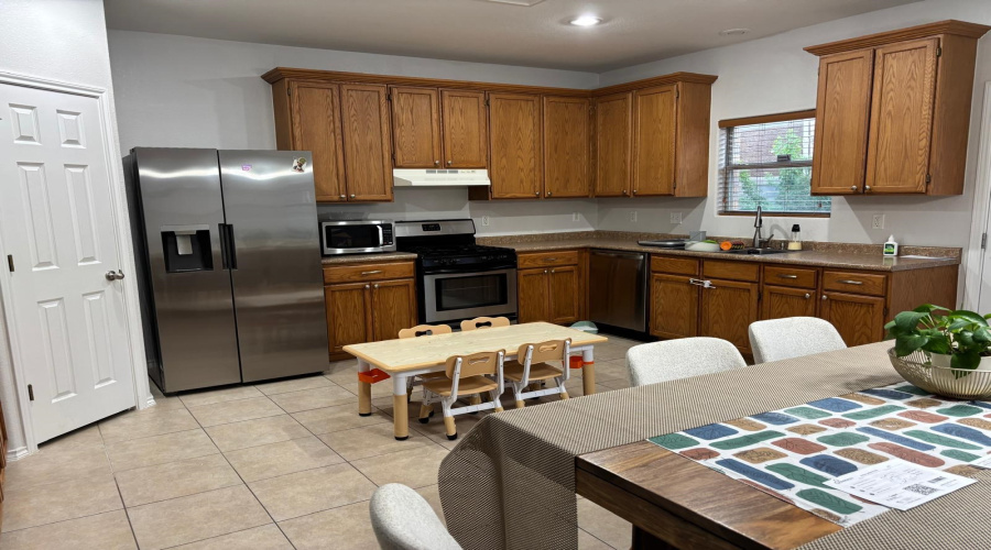 217 Kahlo Lp, Laredo, Texas 78045, 3 Bedrooms Bedrooms, 6 Rooms Rooms,2 BathroomsBathrooms,Residential,For Rent,217 Kahlo Lp,20254489