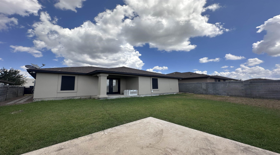 9906 Natalia Dr, Laredo, Texas 78045, 3 Bedrooms Bedrooms, 6 Rooms Rooms,2 BathroomsBathrooms,Residential,For Sale,9906 Natalia Dr,20254059