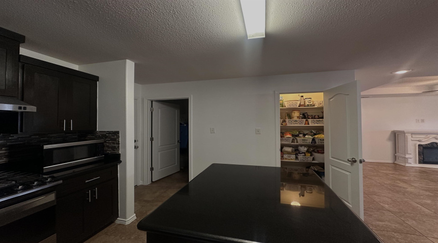 9906 Natalia Dr, Laredo, Texas 78045, 3 Bedrooms Bedrooms, 6 Rooms Rooms,2 BathroomsBathrooms,Residential,For Sale,9906 Natalia Dr,20254059