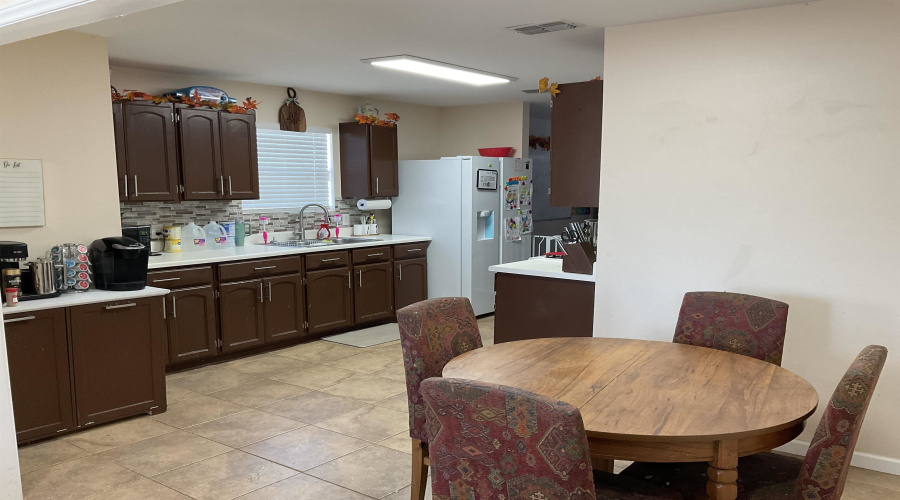 915 Rutledge Dr, LAREDO, Texas 78046, 5 Bedrooms Bedrooms, 9 Rooms Rooms,3 BathroomsBathrooms,Residential,For Rent,915 Rutledge Dr,20254491