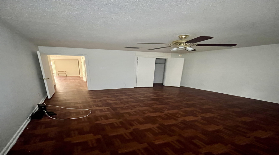 100 Aurora St, Laredo, Texas 78041, 1 Bedroom Bedrooms, 4 Rooms Rooms,1 BathroomBathrooms,Residential,For Sale,100 Aurora St,20254060