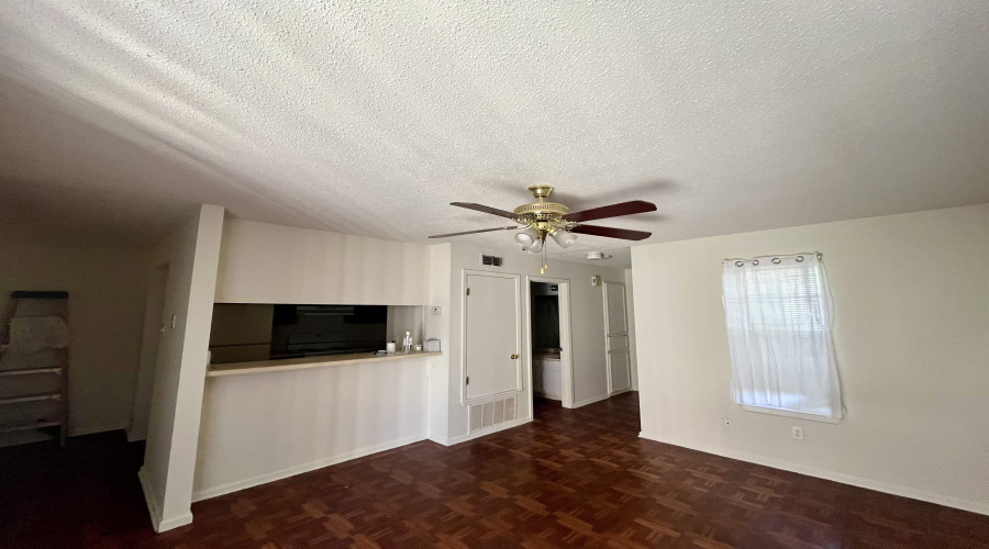100 Aurora St, Laredo, Texas 78041, 1 Bedroom Bedrooms, 4 Rooms Rooms,1 BathroomBathrooms,Residential,For Sale,100 Aurora St,20254060