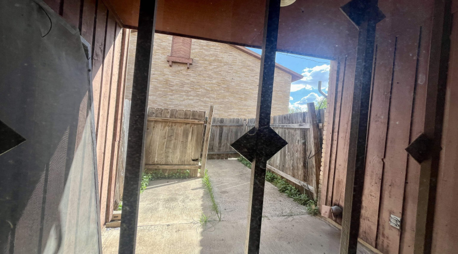 100 Aurora St, Laredo, Texas 78041, 1 Bedroom Bedrooms, 4 Rooms Rooms,1 BathroomBathrooms,Residential,For Sale,100 Aurora St,20254060