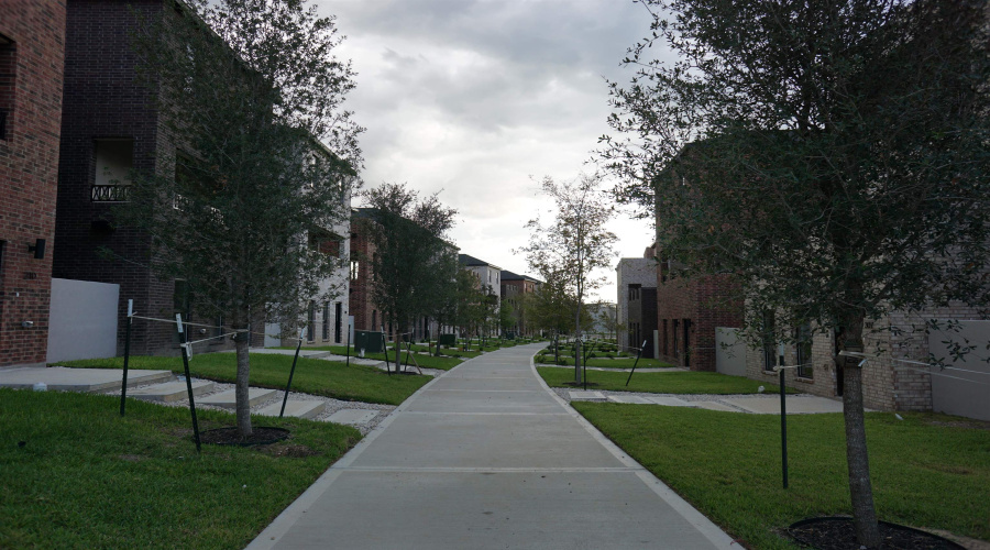 210 Veracruz Dr., Laredo, Texas 78045, 3 Bedrooms Bedrooms, 5 Rooms Rooms,2 BathroomsBathrooms,Residential,For Sale,210 Veracruz Dr.,20254061