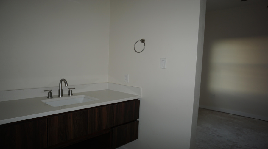 210 Veracruz Dr., Laredo, Texas 78045, 3 Bedrooms Bedrooms, 5 Rooms Rooms,2 BathroomsBathrooms,Residential,For Sale,210 Veracruz Dr.,20254062