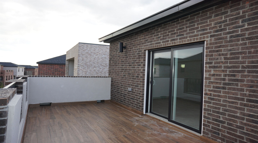 210 Veracruz Dr., Laredo, Texas 78045, 3 Bedrooms Bedrooms, 5 Rooms Rooms,2 BathroomsBathrooms,Residential,For Sale,210 Veracruz Dr.,20254062