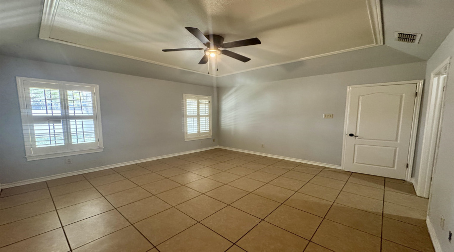 1913 Orange Blossom Lp, Laredo, Texas 78045, 4 Bedrooms Bedrooms, 8 Rooms Rooms,3 BathroomsBathrooms,Residential,For Sale,1913 Orange Blossom Lp,20254068
