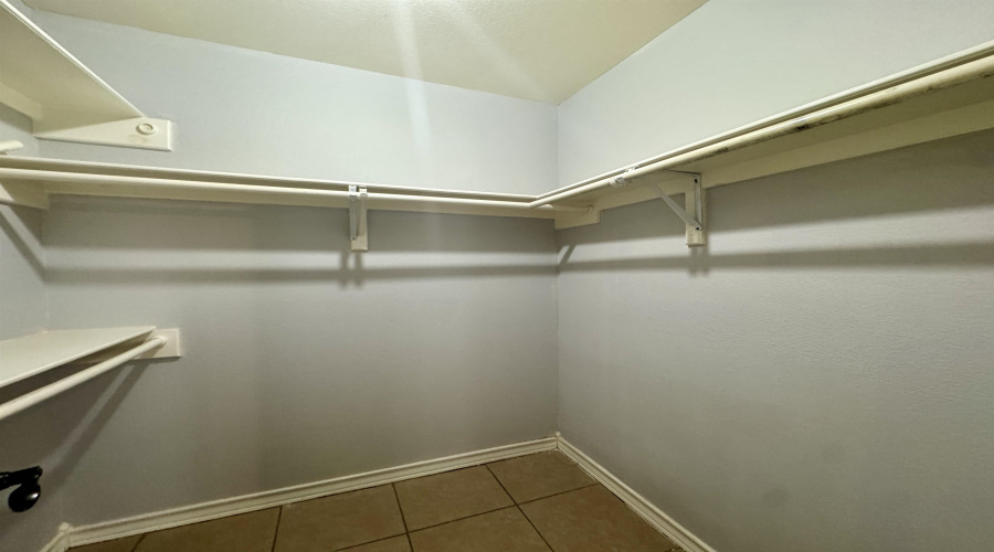 1913 Orange Blossom Lp, Laredo, Texas 78045, 4 Bedrooms Bedrooms, 8 Rooms Rooms,3 BathroomsBathrooms,Residential,For Sale,1913 Orange Blossom Lp,20254068