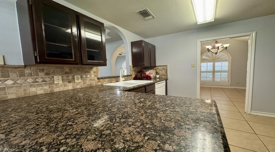 1913 Orange Blossom Lp, Laredo, Texas 78045, 4 Bedrooms Bedrooms, 8 Rooms Rooms,3 BathroomsBathrooms,Residential,For Sale,1913 Orange Blossom Lp,20254068