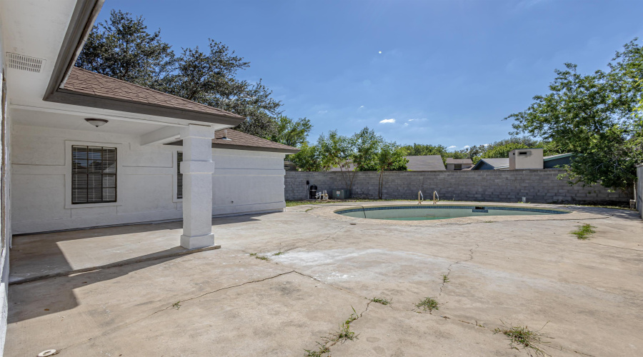 8715 Puerto Amarante, LAREDO, Texas 78045, 3 Bedrooms Bedrooms, 5 Rooms Rooms,2 BathroomsBathrooms,Residential,For Sale,8715 Puerto Amarante,20254503