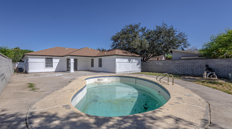 8715 Puerto Amarante, LAREDO, Texas 78045, 3 Bedrooms Bedrooms, 5 Rooms Rooms,2 BathroomsBathrooms,Residential,For Sale,8715 Puerto Amarante,20254503