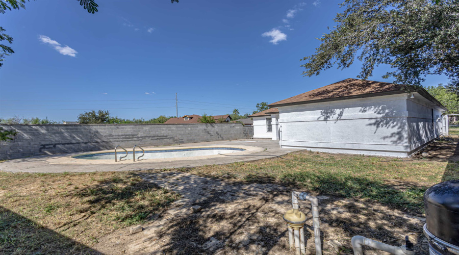 8715 Puerto Amarante, LAREDO, Texas 78045, 3 Bedrooms Bedrooms, 5 Rooms Rooms,2 BathroomsBathrooms,Residential,For Sale,8715 Puerto Amarante,20254503