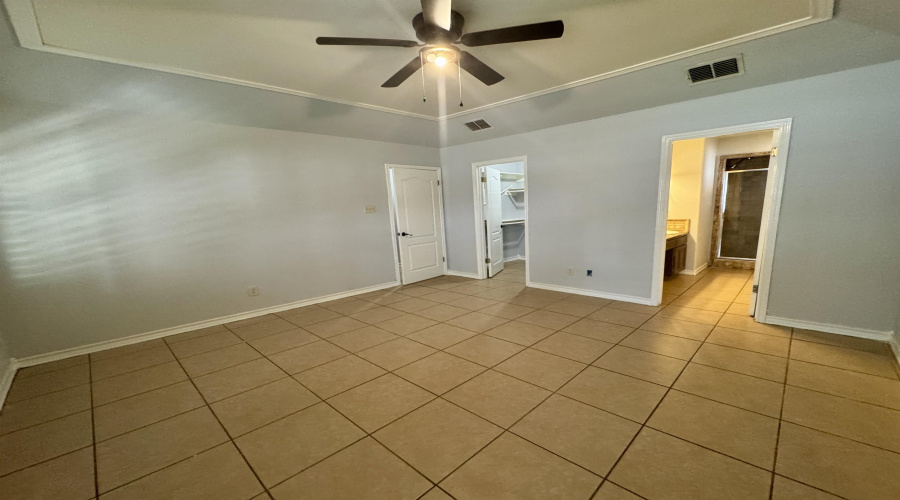1913 Orange Blossom Lp, Laredo, Texas 78045, 4 Bedrooms Bedrooms, 8 Rooms Rooms,3 BathroomsBathrooms,Residential,For Rent,1913 Orange Blossom Lp,20254069