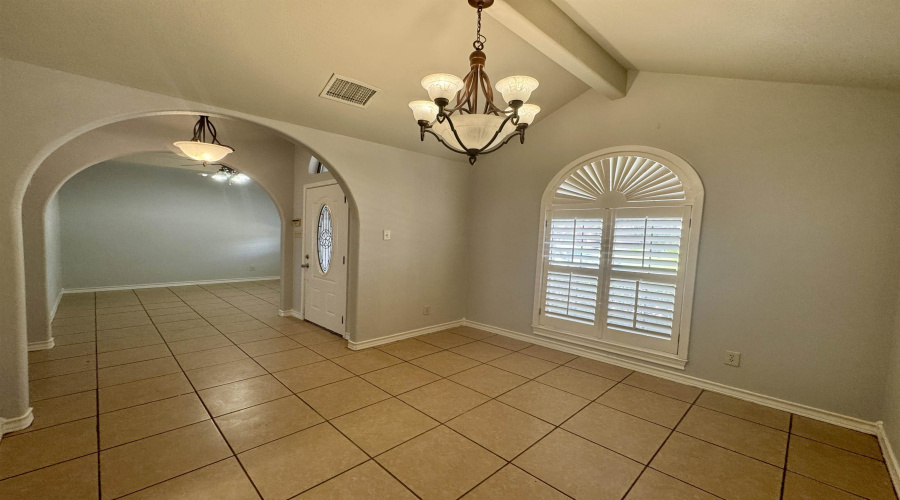 1913 Orange Blossom Lp, Laredo, Texas 78045, 4 Bedrooms Bedrooms, 8 Rooms Rooms,3 BathroomsBathrooms,Residential,For Rent,1913 Orange Blossom Lp,20254069