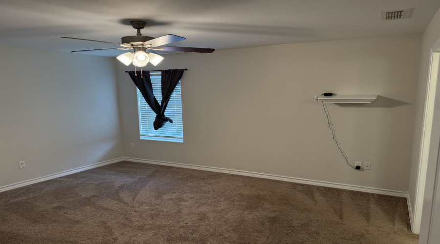 3710 Francisco S Ramirez St., Laredo, Texas 78046, 4 Bedrooms Bedrooms, 6 Rooms Rooms,2 BathroomsBathrooms,Residential,For Sale,3710 Francisco S Ramirez St.,20254504