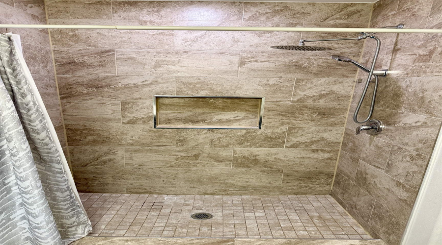 3710 Francisco S Ramirez St., Laredo, Texas 78046, 4 Bedrooms Bedrooms, 6 Rooms Rooms,2 BathroomsBathrooms,Residential,For Sale,3710 Francisco S Ramirez St.,20254504