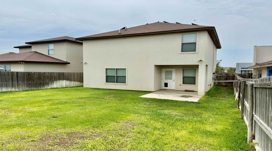 3710 Francisco S Ramirez St., Laredo, Texas 78046, 4 Bedrooms Bedrooms, 6 Rooms Rooms,2 BathroomsBathrooms,Residential,For Sale,3710 Francisco S Ramirez St.,20254504