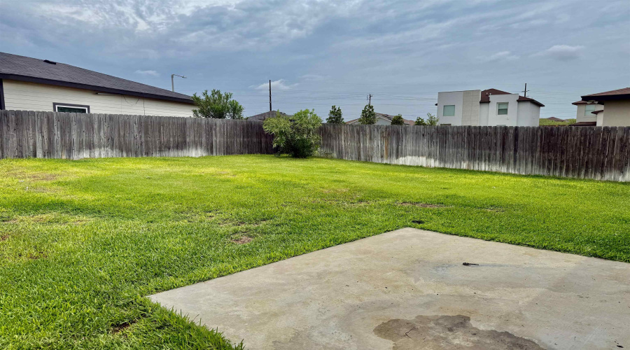 3710 Francisco S Ramirez St., Laredo, Texas 78046, 4 Bedrooms Bedrooms, 6 Rooms Rooms,2 BathroomsBathrooms,Residential,For Sale,3710 Francisco S Ramirez St.,20254504