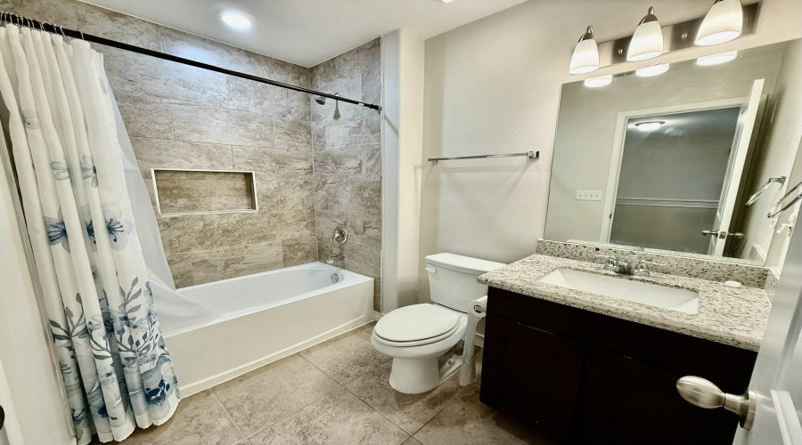 3710 Francisco S Ramirez St., Laredo, Texas 78046, 4 Bedrooms Bedrooms, 6 Rooms Rooms,2 BathroomsBathrooms,Residential,For Sale,3710 Francisco S Ramirez St.,20254504