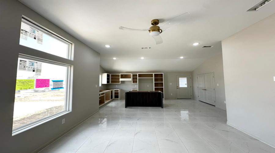 5003 Carambola Ln., Laredo, Texas 78046, 3 Bedrooms Bedrooms, 5 Rooms Rooms,2 BathroomsBathrooms,Residential,For Sale,5003 Carambola Ln.,20254070