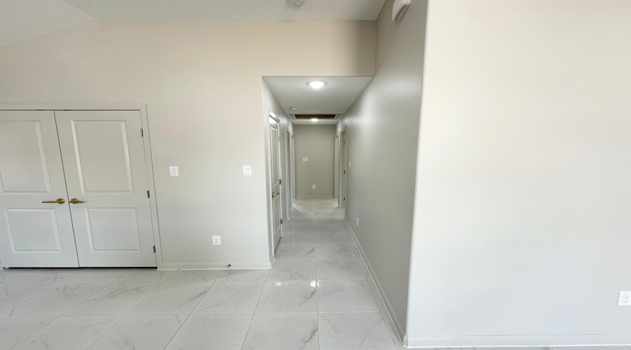 5003 Carambola Ln., Laredo, Texas 78046, 3 Bedrooms Bedrooms, 5 Rooms Rooms,2 BathroomsBathrooms,Residential,For Sale,5003 Carambola Ln.,20254070