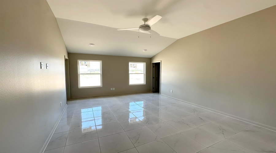 5003 Carambola Ln., Laredo, Texas 78046, 3 Bedrooms Bedrooms, 5 Rooms Rooms,2 BathroomsBathrooms,Residential,For Sale,5003 Carambola Ln.,20254070