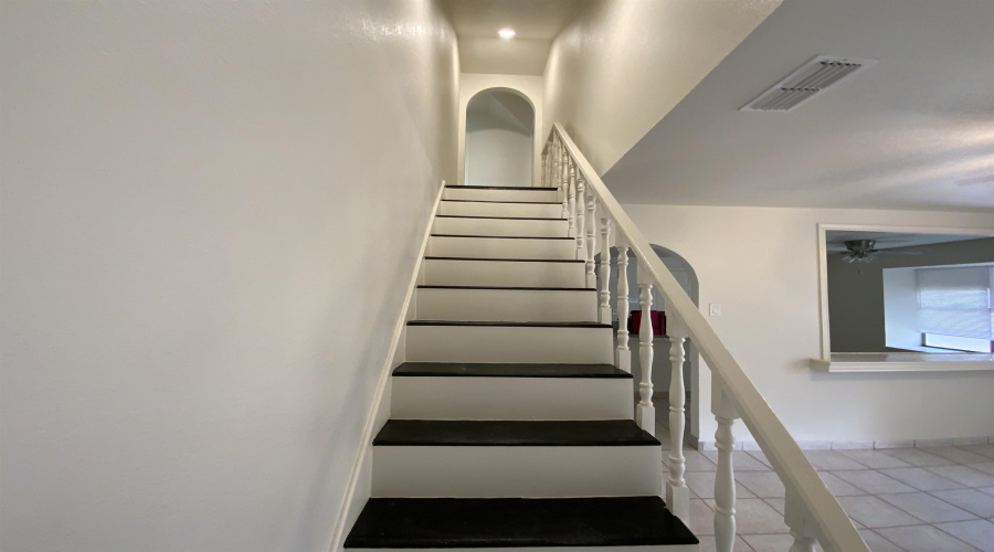 119 Tours Ln, Laredo, Texas 78045, 4 Bedrooms Bedrooms, 6 Rooms Rooms,3 BathroomsBathrooms,Residential,For Sale,119 Tours Ln,20254507