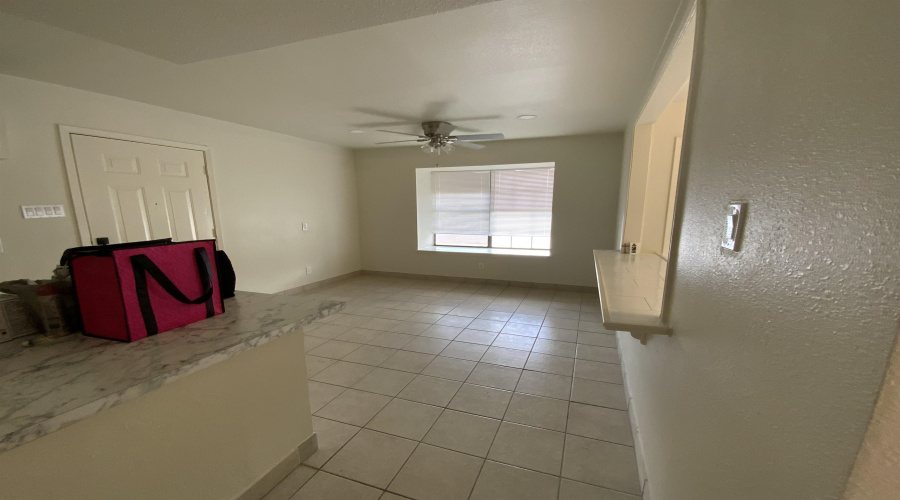 119 Tours Ln, Laredo, Texas 78045, 4 Bedrooms Bedrooms, 6 Rooms Rooms,3 BathroomsBathrooms,Residential,For Sale,119 Tours Ln,20254507