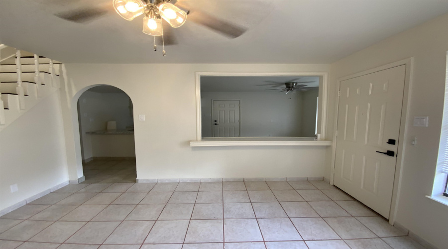 119 Tours Ln, Laredo, Texas 78045, 4 Bedrooms Bedrooms, 6 Rooms Rooms,3 BathroomsBathrooms,Residential,For Sale,119 Tours Ln,20254507