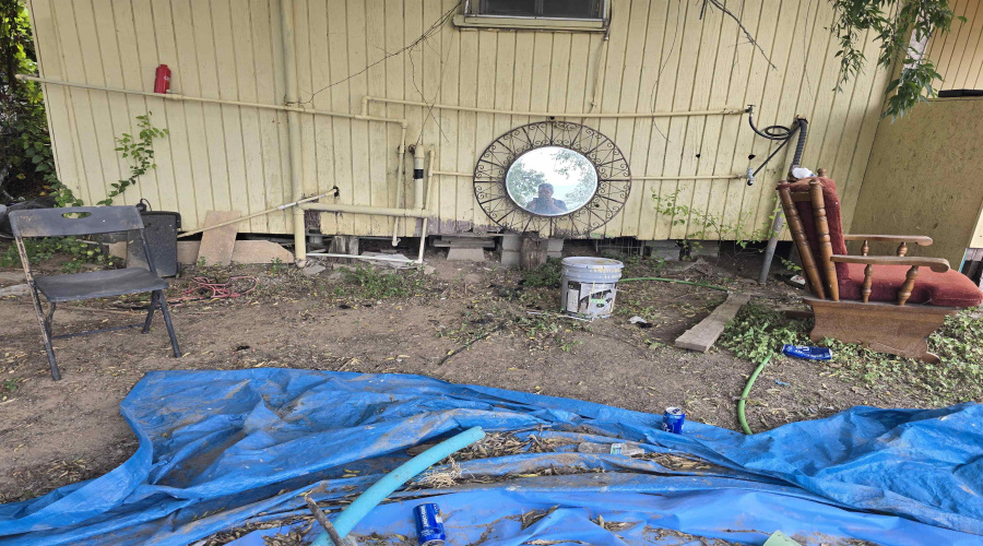 1809 San Enrique Ave, Laredo, Texas 78040-3610, 2 Bedrooms Bedrooms, 4 Rooms Rooms,1 BathroomBathrooms,Residential,For Sale,1809 San Enrique Ave,20254073