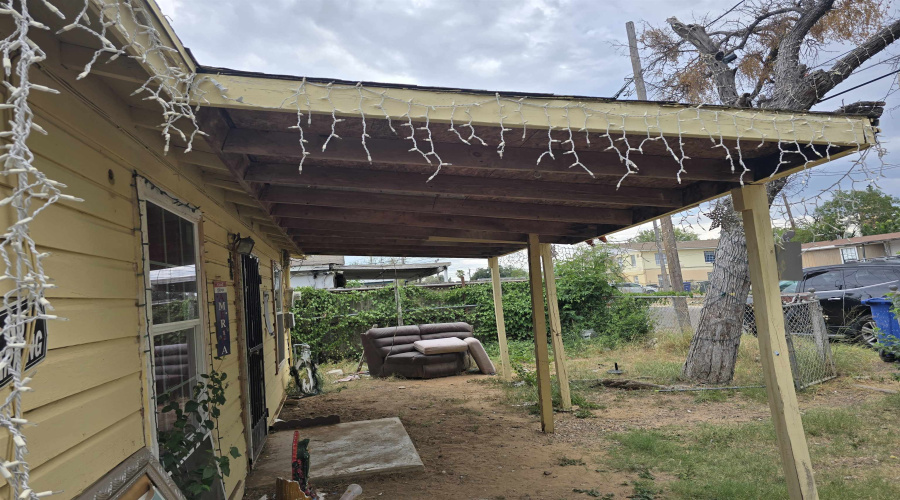 1809 San Enrique Ave, Laredo, Texas 78040-3610, 2 Bedrooms Bedrooms, 4 Rooms Rooms,1 BathroomBathrooms,Residential,For Sale,1809 San Enrique Ave,20254073