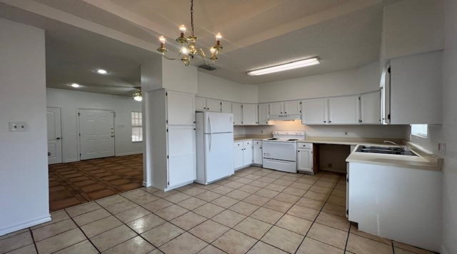 1419 Gustavus St, Laredo, Texas 78040, 2 Bedrooms Bedrooms, 4 Rooms Rooms,1 BathroomBathrooms,Residential,For Rent,1419 Gustavus St,20254508