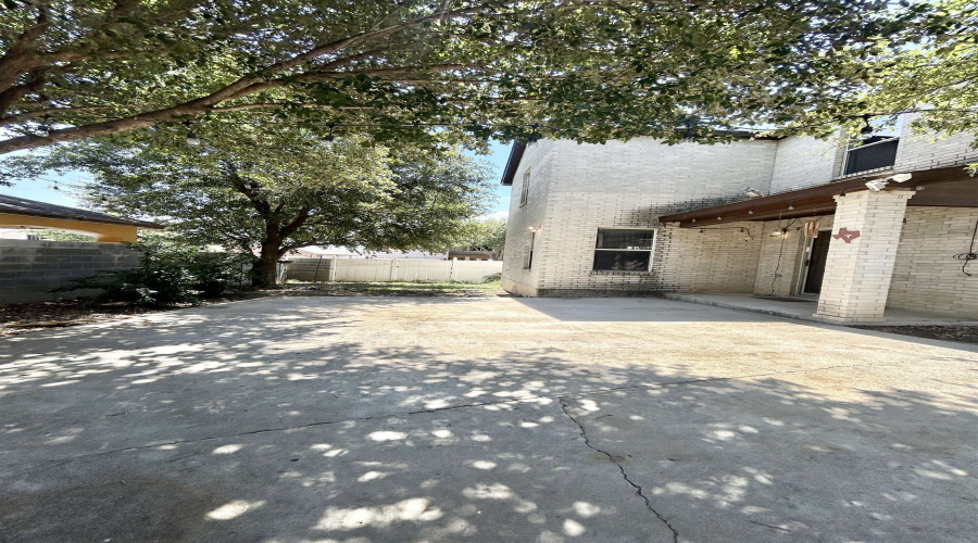 4602 Rio Plata Ct, Laredo, Texas 78046, 4 Bedrooms Bedrooms, 7 Rooms Rooms,2 BathroomsBathrooms,Residential,For Sale,4602 Rio Plata Ct,20254078