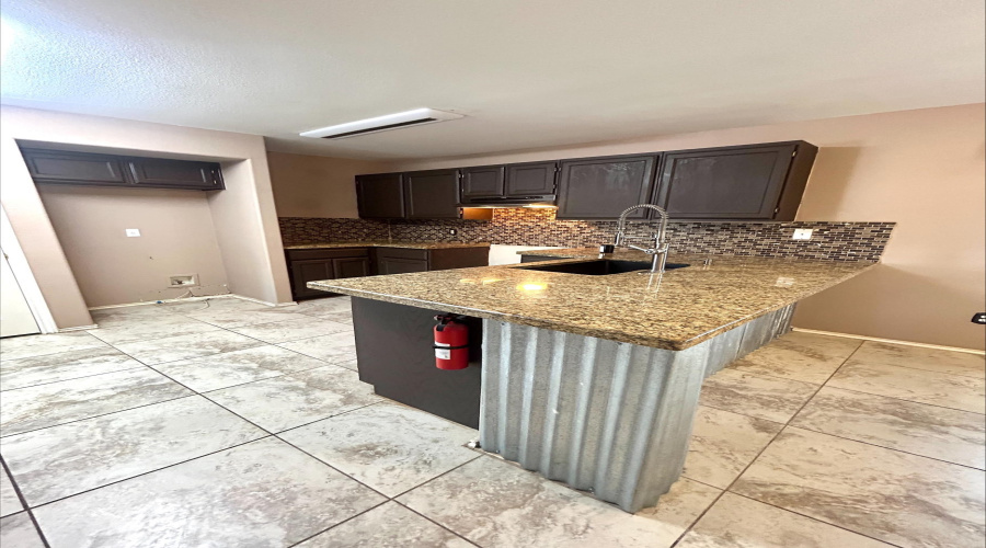 4602 Rio Plata Ct, Laredo, Texas 78046, 4 Bedrooms Bedrooms, 7 Rooms Rooms,2 BathroomsBathrooms,Residential,For Sale,4602 Rio Plata Ct,20254078