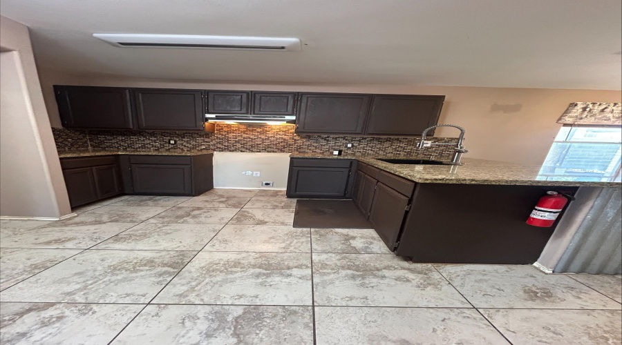 4602 Rio Plata Ct, Laredo, Texas 78046, 4 Bedrooms Bedrooms, 7 Rooms Rooms,2 BathroomsBathrooms,Residential,For Sale,4602 Rio Plata Ct,20254078