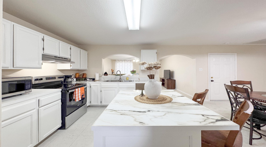 101 Castellanos Ct, Laredo, Texas 78045, 3 Bedrooms Bedrooms, 5 Rooms Rooms,2 BathroomsBathrooms,Residential,For Sale,101 Castellanos Ct,20254519