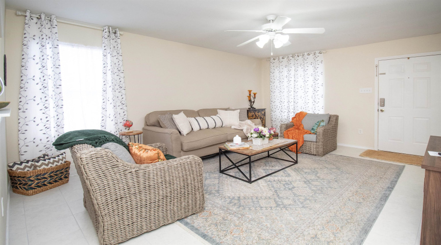 101 Castellanos Ct, Laredo, Texas 78045, 3 Bedrooms Bedrooms, 5 Rooms Rooms,2 BathroomsBathrooms,Residential,For Sale,101 Castellanos Ct,20254519