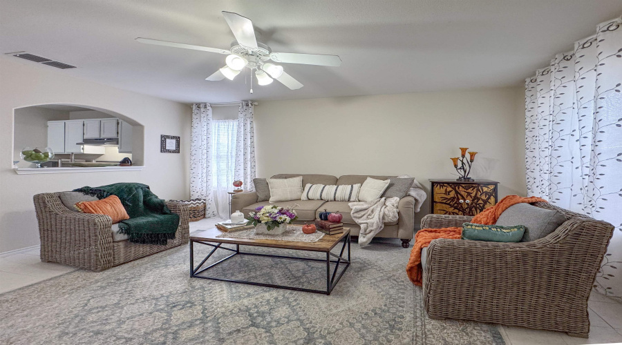 101 Castellanos Ct, Laredo, Texas 78045, 3 Bedrooms Bedrooms, 5 Rooms Rooms,2 BathroomsBathrooms,Residential,For Sale,101 Castellanos Ct,20254519