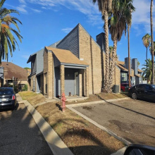 201 E Del Mar Blvd, Laredo, Texas 78041, 2 Bedrooms Bedrooms, 2 Rooms Rooms,1 BathroomBathrooms,Residential,For Rent,201 E Del Mar Blvd,20254080