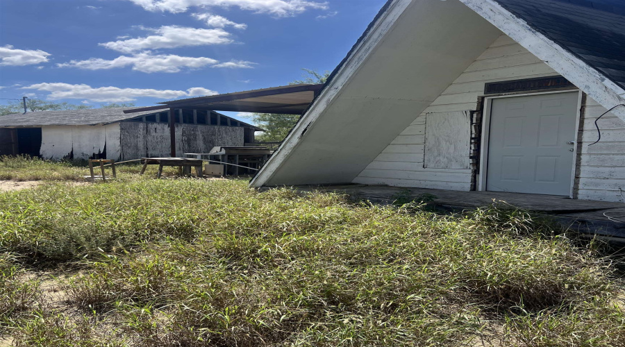 308 Water St, Zapata, Texas 78076, 1 Bedroom Bedrooms, 1 Room Rooms,1 BathroomBathrooms,Residential,For Sale,308 Water St,20254523
