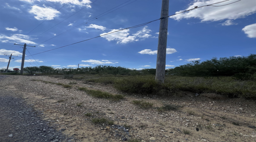 308 Water St, Zapata, Texas 78076, 1 Bedroom Bedrooms, 1 Room Rooms,1 BathroomBathrooms,Residential,For Sale,308 Water St,20254523