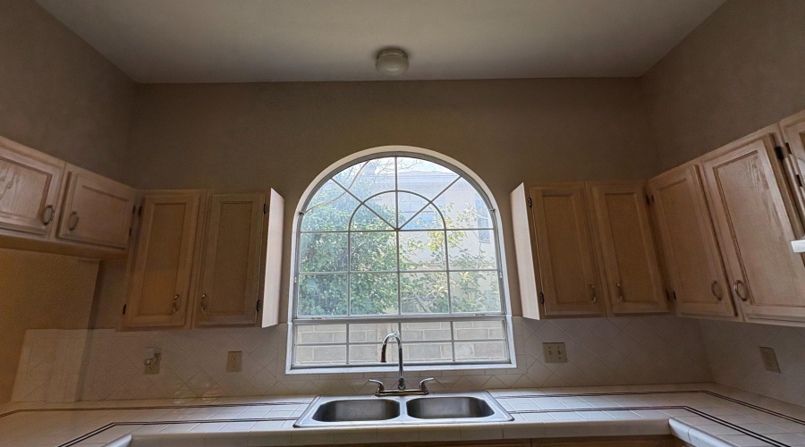 1603 Sherwood Dr, Laredo, Texas 78045, 3 Bedrooms Bedrooms, 5 Rooms Rooms,2 BathroomsBathrooms,Residential,For Rent,1603 Sherwood Dr,20254082