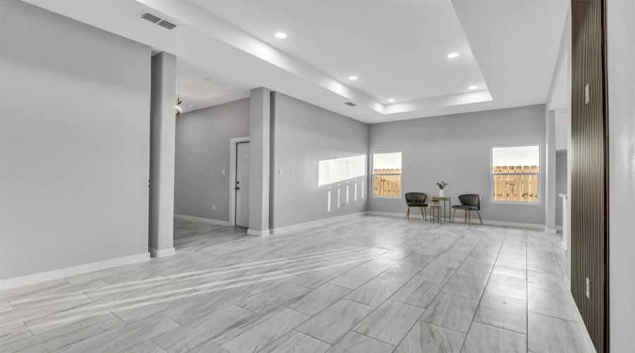 128 Lusitano Dr., Laredo, Texas 78046, 3 Bedrooms Bedrooms, 5 Rooms Rooms,2 BathroomsBathrooms,Residential,For Sale,128 Lusitano Dr.,20254084