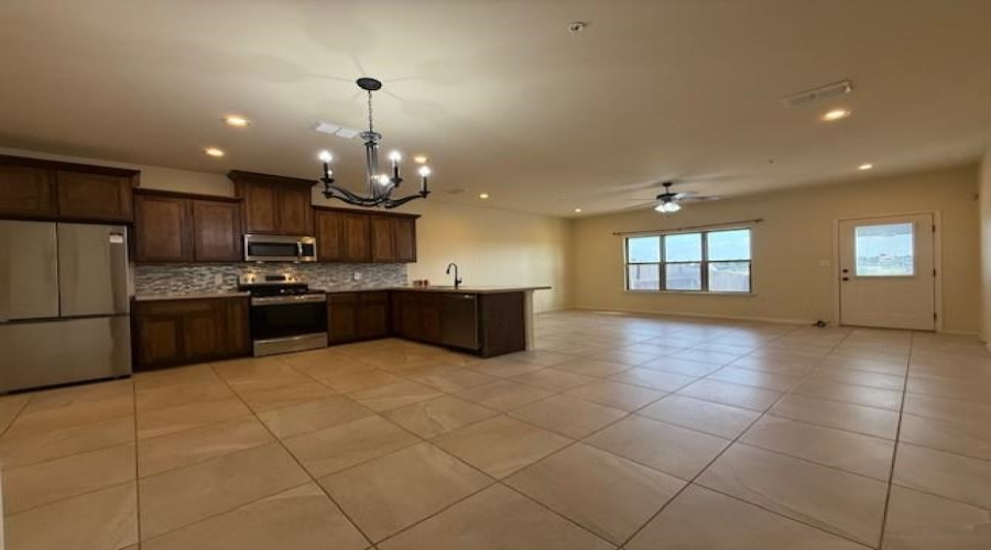 5403 Montevista Dr., Laredo, Texas 78041-7704, 3 Bedrooms Bedrooms, 5 Rooms Rooms,2 BathroomsBathrooms,Residential,For Rent,5403 Montevista Dr.,20254527