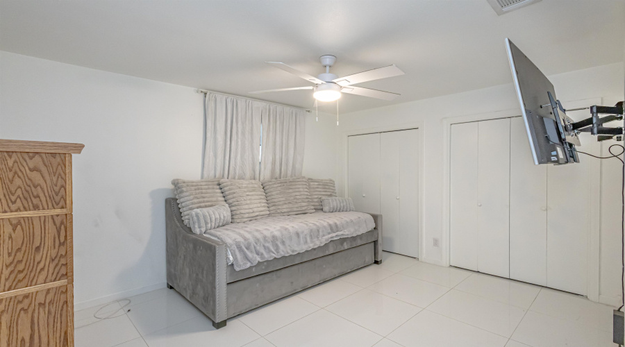 318 S Dakota, Laredo, Texas 78041, 4 Bedrooms Bedrooms, 7 Rooms Rooms,3 BathroomsBathrooms,Residential,For Sale,318 S Dakota,20254088