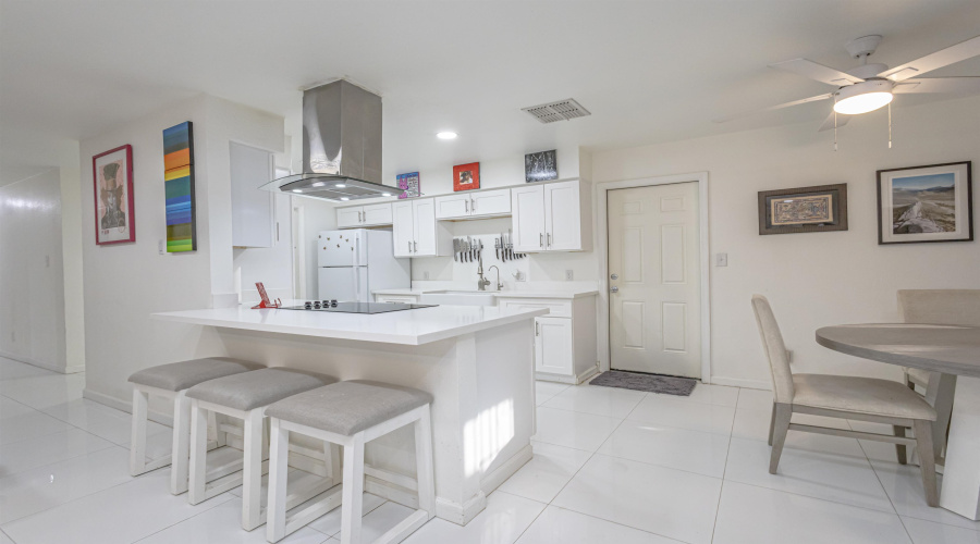 318 S Dakota, Laredo, Texas 78041, 4 Bedrooms Bedrooms, 7 Rooms Rooms,3 BathroomsBathrooms,Residential,For Sale,318 S Dakota,20254088