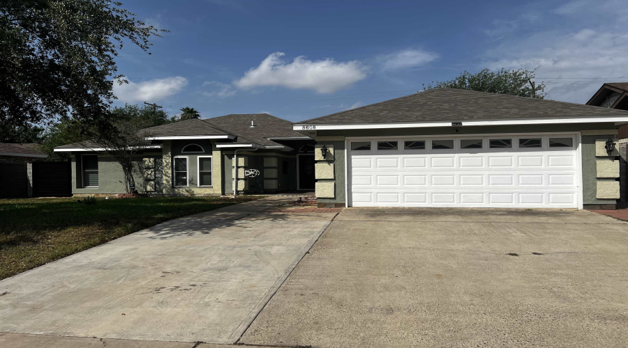 8608 St John Lp, Laredo, Texas 78045-7572, 4 Bedrooms Bedrooms, 8 Rooms Rooms,3 BathroomsBathrooms,Residential,For Sale,8608 St John Lp,20254528